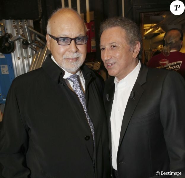 René Angélil et Michel Drucker - Céline Dion chante lors de l'enregistrement de l'émission "Vivement dimanche" au Studio Gabriel à Paris le 13 novembre 2013.
