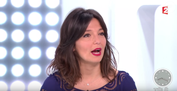 Carinne Teys­san­dier dans "Télématin" sur France 2. 2015.