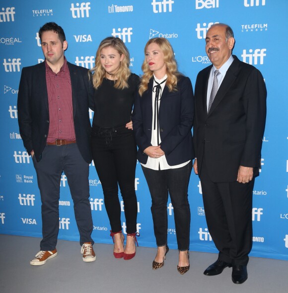 Gerard Barrett, Chloë Grace Moretz, Susannah Cahalan et Souhel Najjarat à la conférence de presse du film "Brain on Fire" lors du festival international du film de Toronto le 16 septembre 2016.
