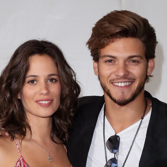 Lucie Lucas et Rayane Bensetti - Photocall du téléfilm "Coup de foudre à Jaïpur" lors du 18ème Festival de la Fiction TV de La Rochelle. Le 16 septembre 2016 © Patrick Bernard / Bestimage