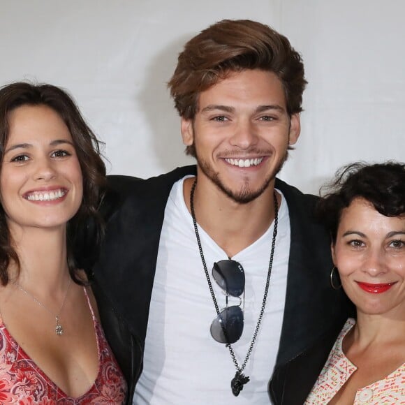 Lucie Lucas, Rayane Bensetti et Cécile Rebboah - Photocall du téléfilm "Coup de foudre à Jaïpur" lors du 18ème Festival de la Fiction TV de La Rochelle. Le 16 septembre 2016 © Patrick Bernard / Bestimage