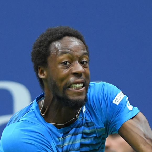 Gaël Monfils écarte Lucas Pouille en quarts de finale du neuvième jour de l'US Open 2016 au USTA Billie Jean King National Tennis Center à Flushing Meadow, New York City, New York, Etats-Unis, le 6 septembre 2016.