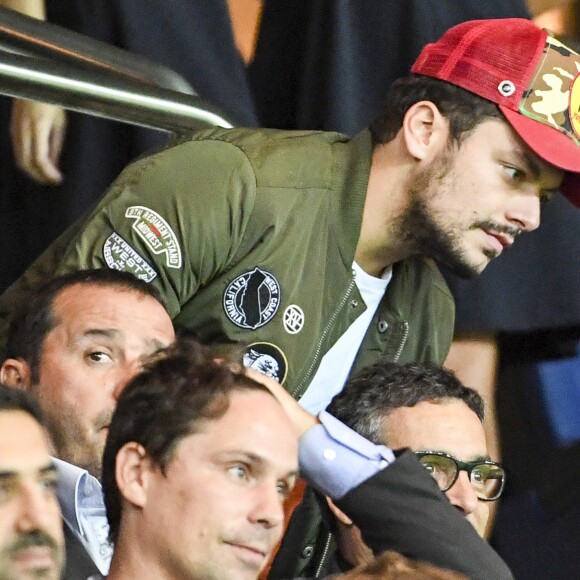 Kev Adams - Match du Paris Saint-Germain contre Dijon Football Côte-d'Or lors de la 6e journée de Ligue 1, au Parc des Princes, Paris, le 21 septembre 2016. © Pierre Perusseau/Bestimage