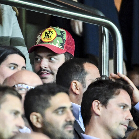 Kev Adams - Match du Paris Saint-Germain contre Dijon Football Côte-d'Or lors de la 6éme journée de Ligue 1, au Parc des Princes, Paris, France, le 21 septembre 2016. © Pierre Perusseau/Bestimage20/09/2016 - Paris