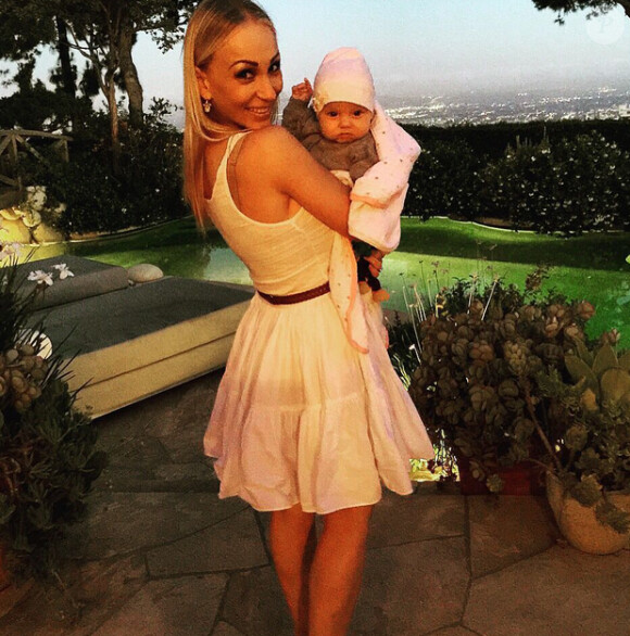 Jonathan (Secret Story 3) : sa petite Jetaime dans les bras de sa maman