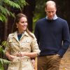 Kate Middleton et le prince William, duchesse et duc de Cambridge, se promènent dans la Forêt Grand Ours (Great Bear Rainforest, la plus grande forêt primaire tempérée) en Colombie-Britannique, le 26 septembre 2016 lors de leur visite officielle au Canada.