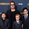 Brad Pitt, Maddox Jolie-Pitt, Pax Jolie-Pitt et Shiloh Jolie-Pitt à la première du film "Unbroken" à Hollywood, le 15 décembre 2014