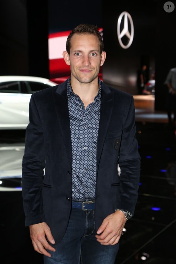 Renaud Lavillenie - Stand Mercedes pendant la 119ème édition du Mondial de l'Automobile 2016 au Paris Expo Porte de Versailles à Paris, France, le 29 septembre 2016. © Rachid Bellak/Bestimage