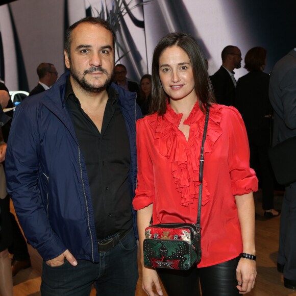 François-Xavier Demaison et Marie Gillain - Stand Mercedes pendant la 119ème édition du Mondial de l'Automobile 2016 au Paris Expo Porte de Versailles à Paris, France, le 29 septembre 2016. © Rachid Bellak/Bestimage