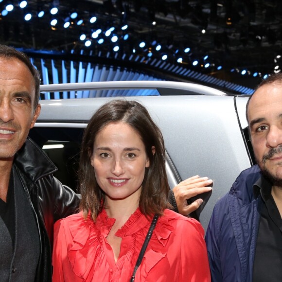 Nikos Aliagas, Marie Gillain et François-Xavier Demaison - Stand Mercedes pendant la 119ème édition du Mondial de l'Automobile 2016 au Paris Expo Porte de Versailles à Paris, France, le 29 septembre 2016. © Rachid Bellak/Bestimage