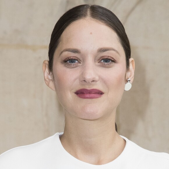 Marion Cotillard (enceinte) - People au défilé de mode "Christian Dior", collection prêt-à-porter Printemps-Eté 2017 à Paris, le 30 septembre 2016. © Olivier Borde/Bestimage
