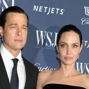 Brad Pitt et sa femme Angelina Jolie aux WSJ magazine Innovator Awards à New York le 4 novembre 2015.