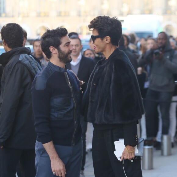 Tahar Rahim et Farida Khelfa - Défilé de mode prêt-à-porter printemps-été 2017 "Louis Vuitton", place Vendôme. Paris, le 5 octobre 2016 © CVS-Veeren / Bestimage