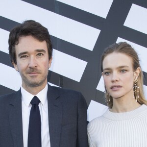 Antoine Arnault et Natalia Vodianova - Photocall au défilé de mode "Louis Vuitton" collection prêt-à-porter Printemps-Eté 2017 lors de la Fashion Week de Paris, place Vendôme, à Paris, France, le 5 octobre 2016. © Olivier Borde/Bestimage Celebs attending the Louis Vuitton show as part of the Paris Fashion Week Womenswear Spring/Summer 2017 at Vendome place, in Paris, France on October 5, 2016.05/10/2016 -