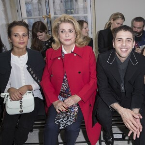 Alicia Vikander, Catherine Deneuve, Xavier Dolan et Michelle Williams - Défilé de mode prêt-à-porter printemps-été 2017 "Louis Vuitton", place Vendôme. Paris, le 5 octobre 2016. © Olivier Borde/Bestimage