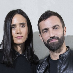 Jennifer Connelly et Nicolas Ghesquière en backstage du défilé de mode "Louis Vuitton", collection prêt-à-porter Printemps-Eté 2017 à Paris, le 5 octobre 2016. © Olivier Borde/Bestimage People on backstage of Louis Vuitton fashion show Spring/Summer ready-to-wear 2017 in Paris, on October 5, 2016.05/10/2016 - Paris