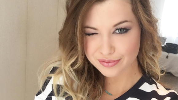 EnjoyPhoenix sort un nouveau livre : "Il y a des sujets assez douloureux"