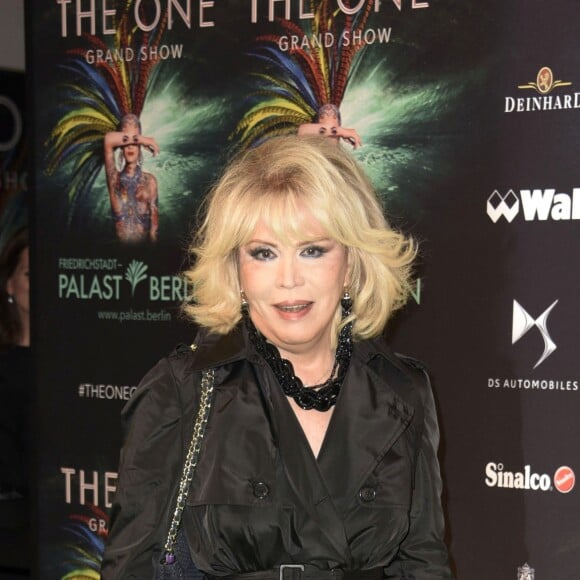 Amanda Lear - Première de "The One Grand Show" à Berlin, Allemagne, le 6 octobre 2016. © Future-Image/ZUMA Press/Bestimage