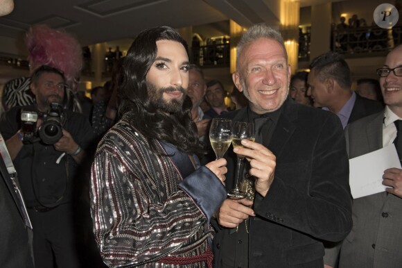 Jean-Paul Gaultier et Conchita Wurst - Première de "The One Grand Show" à Berlin, Allemagne, le 6 octobre 2016. © Future-Image/ZUMA Press/Bestimage