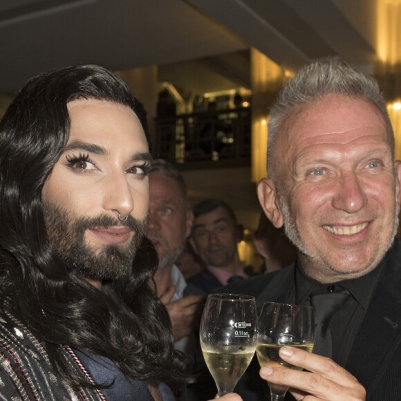 Jean-Paul Gaultier et Conchita Wurst - Première de "The One Grand Show" à Berlin, Allemagne, le 6 octobre 2016. © Future-Image/ZUMA Press/Bestimage