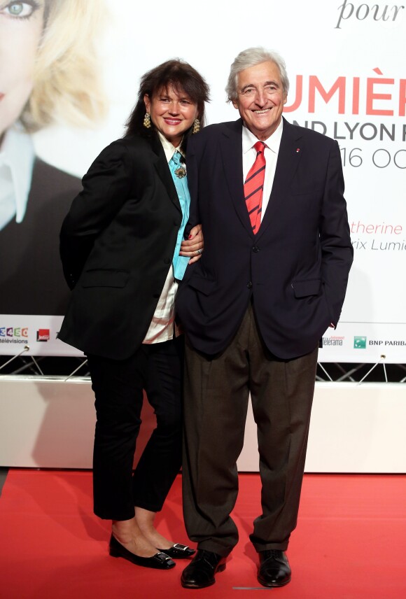 Jean-Loup Dabadie et sa femme Véronique au photocall de la cérémonie d'ouverture du 8ème festival Lumière de Lyon, le 8 octobre 2016. © Dominique Jacovides/Bestimage