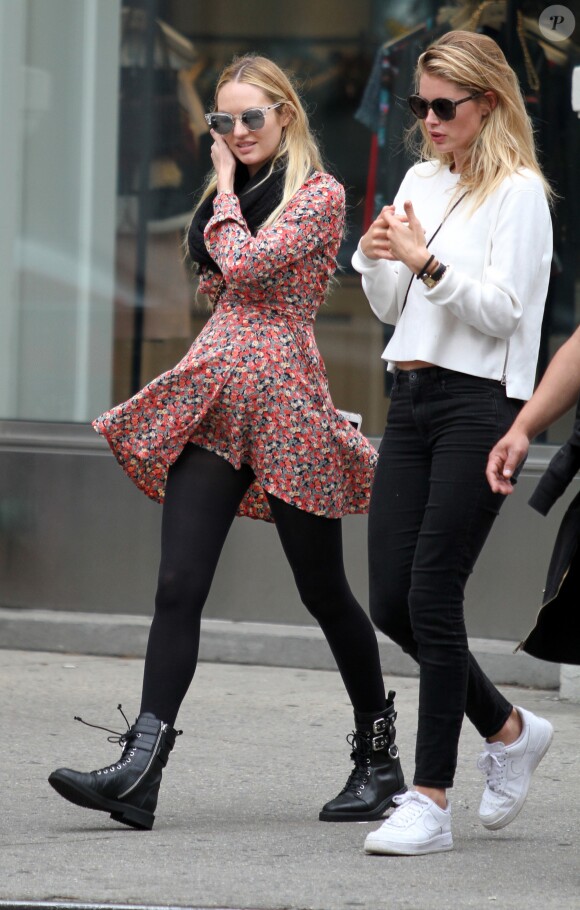 Candice Swanepoel enceinte est allée déjeuner avec ses amis Doutzen Kroes accompagnée de son mari Sunnery James et un photographe de mode au restaurant Bar Pitti au Greenwich Village à New York, le 5 juin 2016