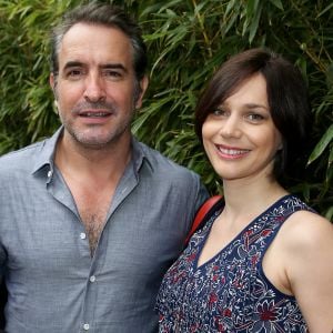 Jean Dujardin et sa compagne Nathalie Péchalat au village des internationaux de France de tennis à Roland Garros à Paris 5 juin 2016.