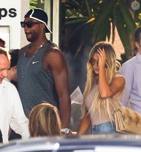 Khloé Kardashian et son nouveau boyfriend Tristan Thompson arrivent à leur hôtel à Miami Le 17 septembre 2016.