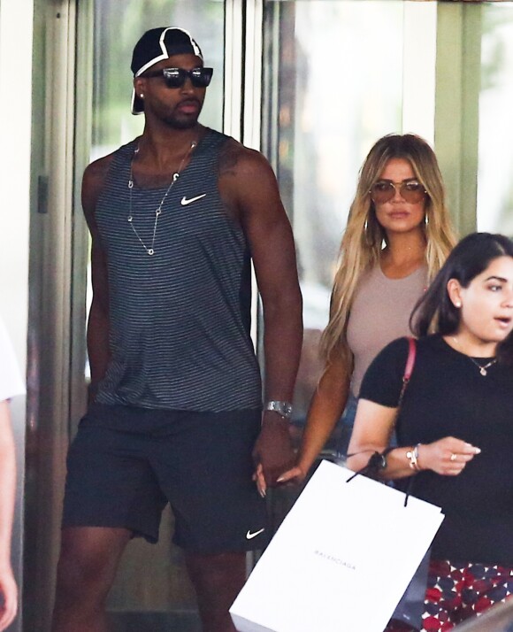 Khloé Kardashian et son nouveau boyfriend Tristan Thompson arrivent à leur hôtel à Miami Le 17 septembre 2016.