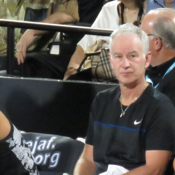 John McEnroe et Maria Sharapova lors de la journée caritative pour la lutte contre le Sida 'Elton John Aids Foundation' organisée à Las Vegas, le 10 octobre 2016.