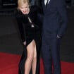 Nicole Kidman et ses sublimes jambes : Sa robe très échancrée en dévoile trop !