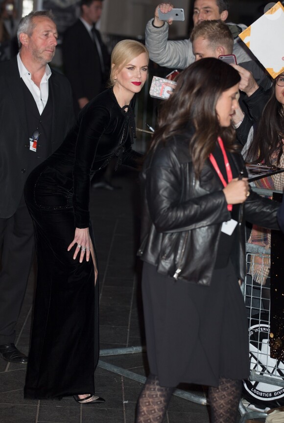Nicole Kidman, dans une robe Armani, arrivant à la projection du film "Lion" pendant le Gala American Express lors du 60ème BFI, le Festival du Film de Londres, au Odeon Leicester Square à Londres, le 12 octobre 2016.