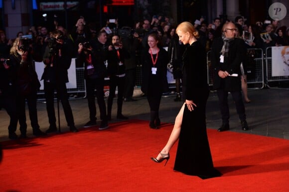 Nicole Kidman, dans une robe Armani, arrivant à la projection du film "Lion" pendant le Gala American Express lors du 60ème BFI, le Festival du Film de Londres, au Odeon Leicester Square à Londres, le 12 octobre 2016.