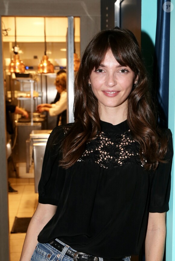 Annabelle Belmondo - A l'occasion du lancement de son nouveau livre "Mes recettes bonne humeur" (Editions du Cherche Midi), Luana Belmondo a réuni ses proches et amis épicuriens autour d'un Aperitivo concocté par le Chef Denny Imbroisi (Restaurant IDA) à Paris, le 13 Octobre 2016. © Dominique Jacovides/Bestimage