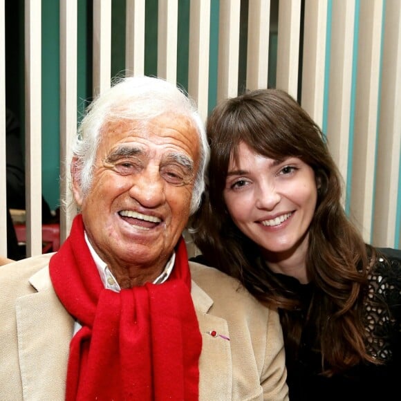 Jean-Paul Belmondo et sa petite-fille Annabelle - A l'occasion du lancement de son nouveau livre "Mes recettes bonne humeur" (Editions du Cherche Midi), Luana Belmondo a réuni ses proches et amis épicuriens autour d'un Aperitivo concocté par le Chef Denny Imbroisi (Restaurant IDA) à Paris, le 13 Octobre 2016. © Dominique Jacovides/Bestimage