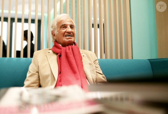 Jean-Paul Belmondo - A l'occasion du lancement de son nouveau livre "Mes recettes bonne humeur" (Editions du Cherche Midi), Luana Belmondo a réuni ses proches et amis épicuriens autour d'un Aperitivo concocté par le Chef Denny Imbroisi (Restaurant IDA) à Paris, le 13 Octobre 2016. © Dominique Jacovides/Bestimage