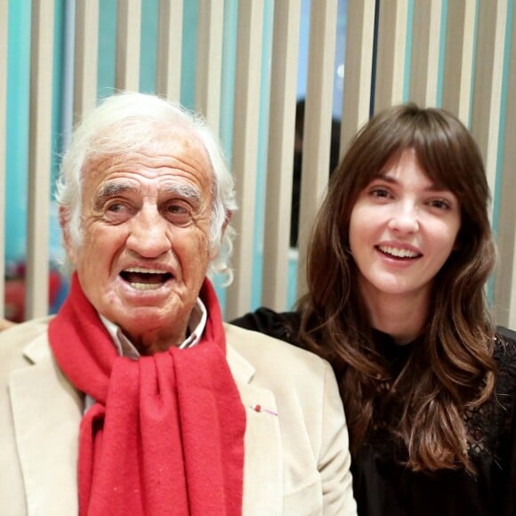 Jean-Paul Belmondo et sa petite fille Annabelle - A l'occasion du lancement de son nouveau livre "Mes recettes bonne humeur" (Editions du Cherche Midi), Luana Belmondo a réuni ses proches et amis épicuriens autour d'un Aperitivo concocté par le Chef Denny Imbroisi (Restaurant IDA) à Paris, le 13 Octobre 2016. © Dominique Jacovides/Bestimage