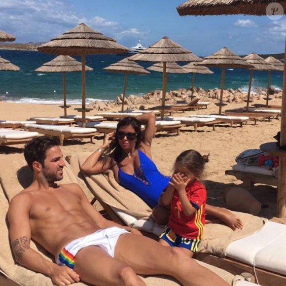 Cesc Fabregas et Daniella Semaan (photo Instagram, en vacances, été 2016) ont annoncé le 16 octobre 2016 attendre leur troisième enfant ensemble. Un petit frère pour Lia (3 ans) et Capri (1 an) !