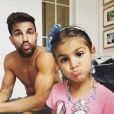 Cesc Fabregas et sa fille Lia (photo Instagram). Cesc Fabregas et Daniella Semaan ont annoncé le 16 octobre 2016 attendre leur troisième enfant ensemble. Un petit frère pour Lia (3 ans) et Capri (1 an) !