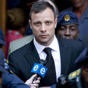 Oscar Pistorius quitte le tribunal de Pretoria, le 12 septembre 2014.