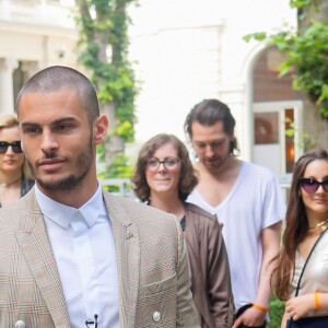 Baptiste Giabiconi au défilé de mode Balmain Hommes printemps-été 2017 à l'hôtel Potoki à Paris, le 25 juin 2016.