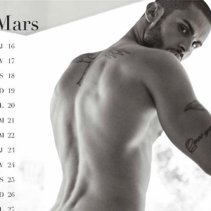 Baptiste Giabiconi dévoile le mois de mars de son calendrier 2017.