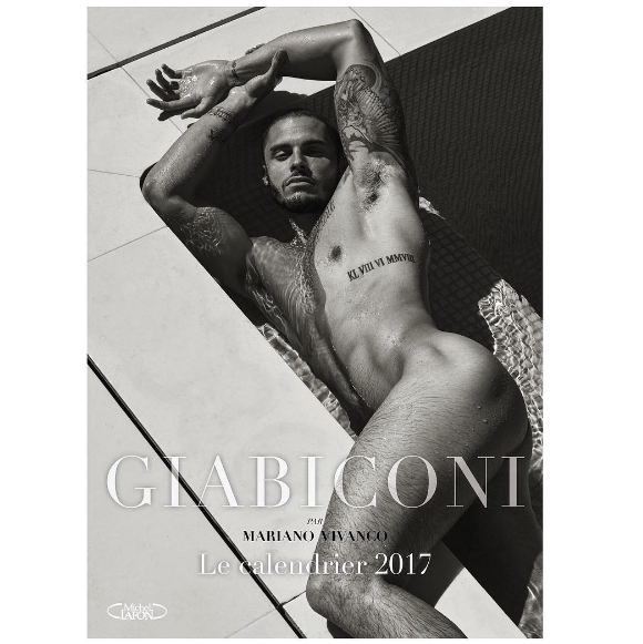 La couverture du calendrier 2017 de Baptiste Giabiconi.