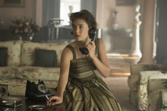 Margaret icône de mode dans The Crown, une série originale Netflix.