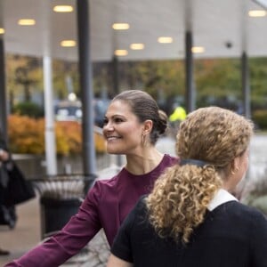 Exclusif - La princesse Victoria et le prince Daniel de Suède arrivant à Radio Suède (Sveriges Radio) à Stockholm, le 18 octobre 2016, pour une visite non officielle.