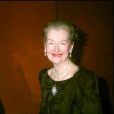  La comtesse Raine Spencer, belle-mère de Lady Di, à Londres en février 2005 lors d'une exposition de bijoux à Somerset House. 