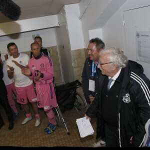 Exclusif - Prix spécial - Karl Olive, Didier Deschamps, Dominique Grimault, Fabien Onteniente, Jacques Vendroux, Bernadette Chirac - Match de football caritatif organisé par le Variétés Club de France au profit de l'association "+ de Vie" présidée par Bernadette Chirac et de l'association "Urma" présidée par Laurent Blanc au stade Jean Paul David à Mantes-la-Jolie le 11 octobre 2016. C'est la première sortie officielle de Bernadette Chirac depuis l'hospitalisation de son mari Jacques Chirac et de sa propre hospitalisation. © Alain Guizard/Bestimage