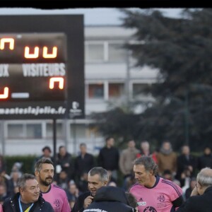 Exclusif - Prix spécial - Christian Karembeu, Didier Deschamps, Sylvain Wilord, Fabien Onteniente, Laurent Blanc - Match de football caritatif organisé par le Variétés Club de France au profit de l'association "+ de Vie" présidée par Bernadette Chirac et de l'association "Urma" présidée par Laurent Blanc au stade Jean Paul David à Mantes-la-Jolie le 11 octobre 2016. C'est la première sortie officielle de Bernadette Chirac depuis l'hospitalisation de son mari Jacques Chirac et de sa propre hospitalisation. © Alain Guizard/Bestimage