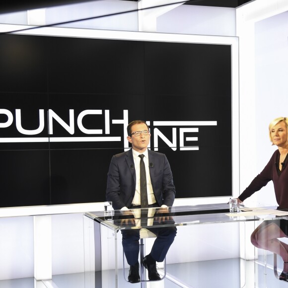 Exclusif - Diffusion du magazine politique "Punchline" présenté par Laurence Ferrari avec Benoît Hamon (candidat à la primaire du parti socialiste) en invité, dans les studios de C8 à Paris, le 23 octobre 2016. Punchline est en direct tous les dimanches à 12h05 sur C8 et produit par C8 / Newstime / Eléphant & Cie. © Pierre Perusseau/Bestimage