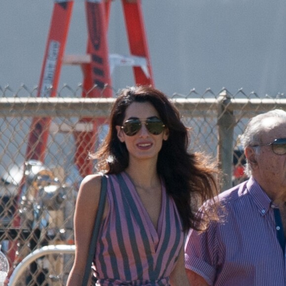 Amal Alamuddin-Clooney et son père Ramzi Alamuddin rendent visite à son mari George Clooney sur le tournage de 'Suburbicon' à Los Angeles, Californie, Etats-Unis, le 21 octobre 2016